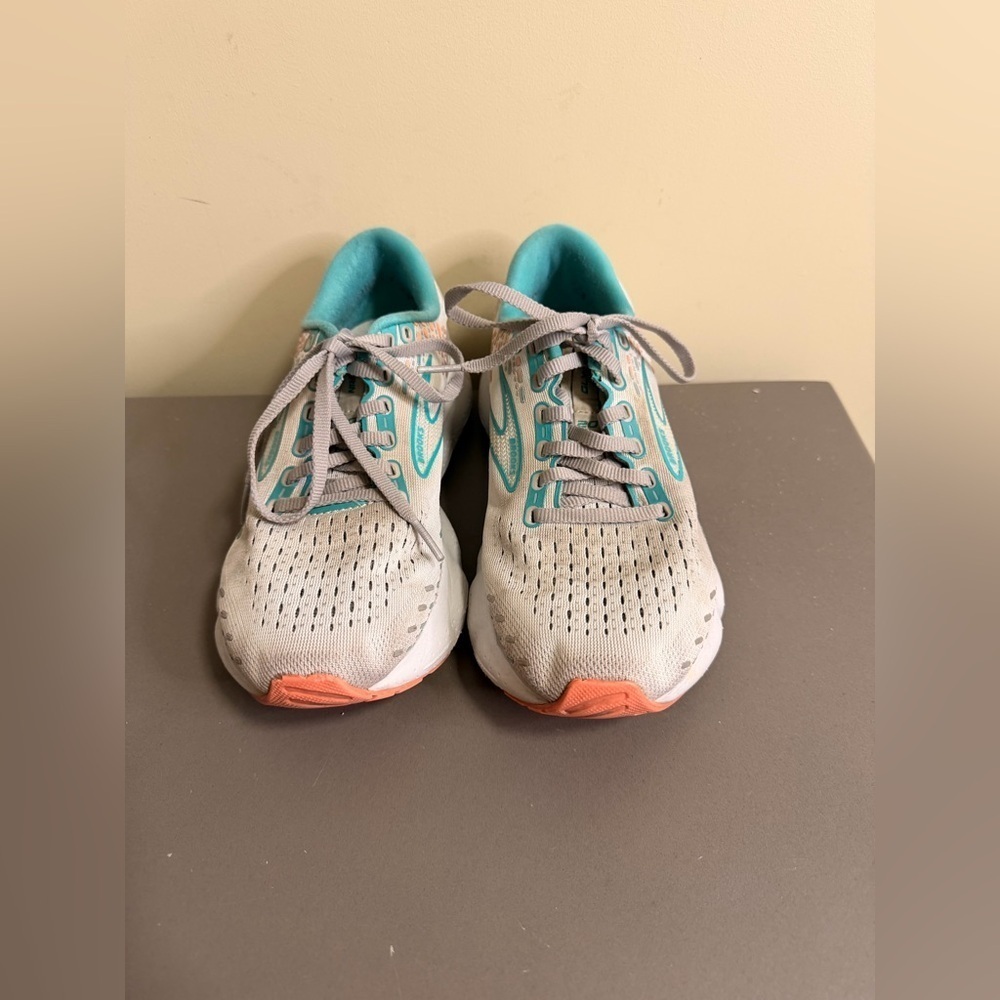 Women’s Brooks Glycerin Running Athletic Shoes - Picture 2 of 7